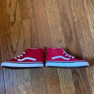 Vans toddler 7.5 US red zip